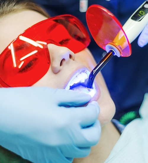 woman getting cosmetic bonding