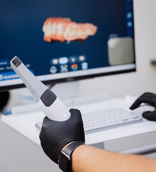 MEDIT i700 Intraoral Digital Scanner